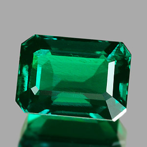 1.67 Ct. VVS Octagon Green Emerald Created Russia