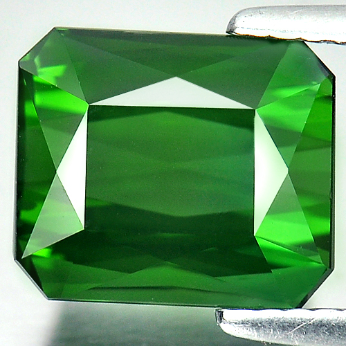 Green Tourmaline 3.98 Ct. VVS Octagon Shape 9.7 x 8.2 Mm. Natural Gem Unheated